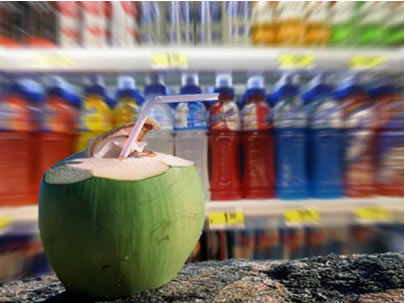Existem bebidas isotônicas feitas industrialmente; e naturais, como a água de coco